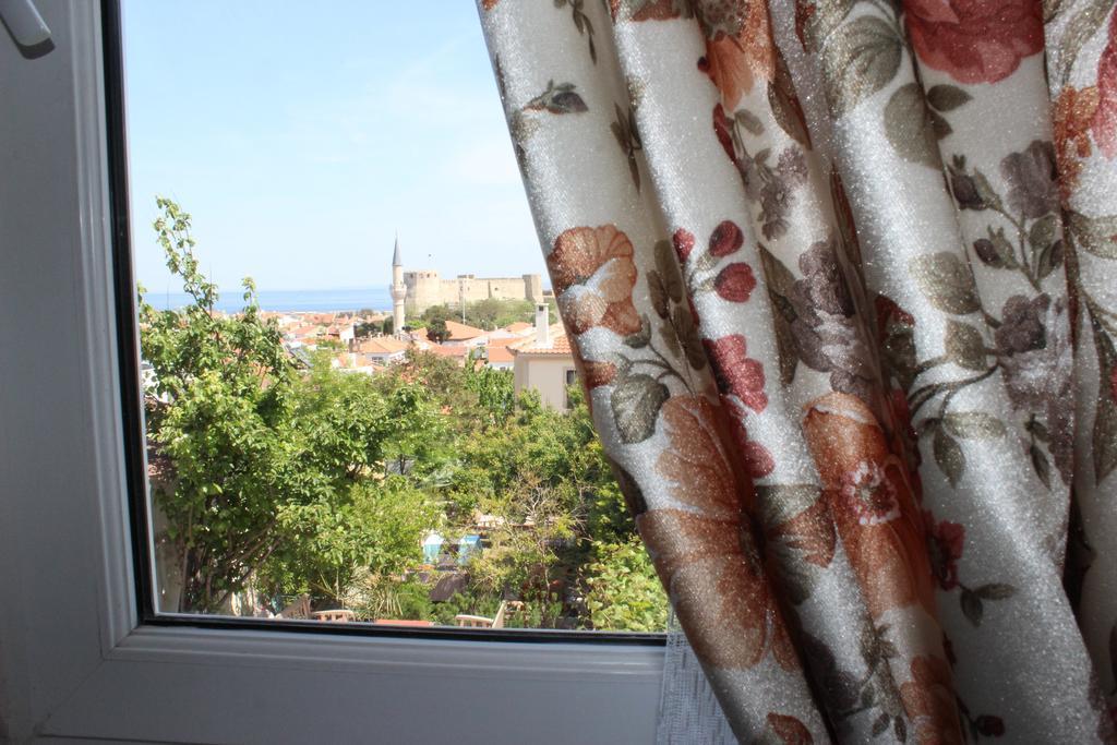 بوزجادا Ilyada Hotel الغرفة الصورة